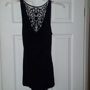 Scoop neck stretchy black top